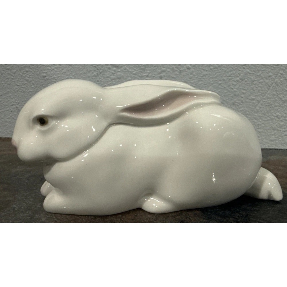 EUC LLADRO 5904 Sleeping Bunny Rabbit Retired Porcelain Figurine w Box
